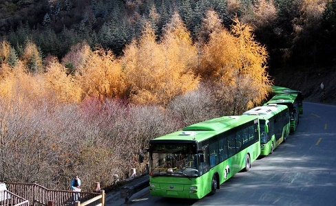 Sightseeing Bus Jiuzhaigou.jpg