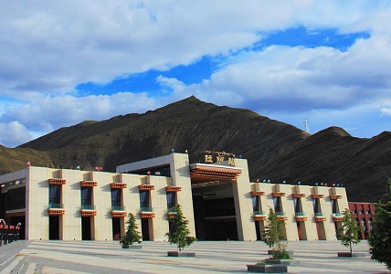 lhasa train station.jpg