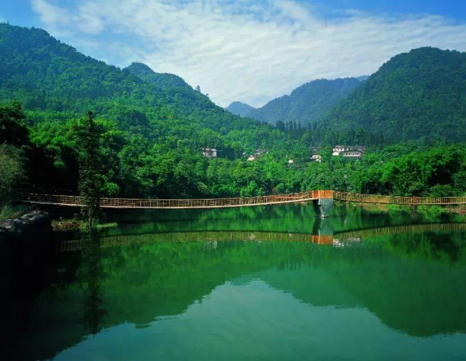 A Lake in Emei mountain
