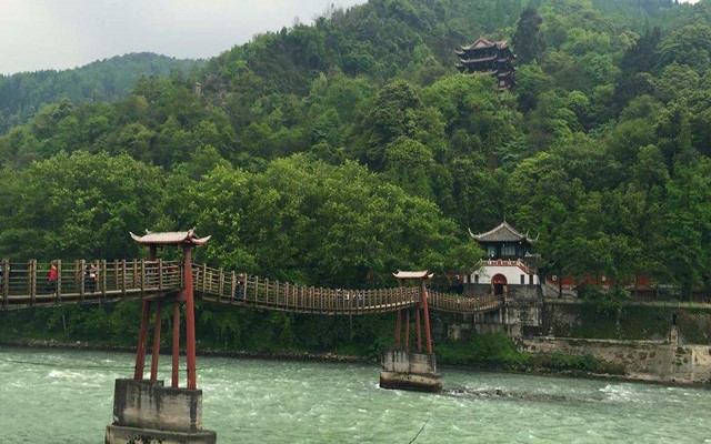1 Day Dujiangyan Irrigation System and Mt. Qingcheng Tour
